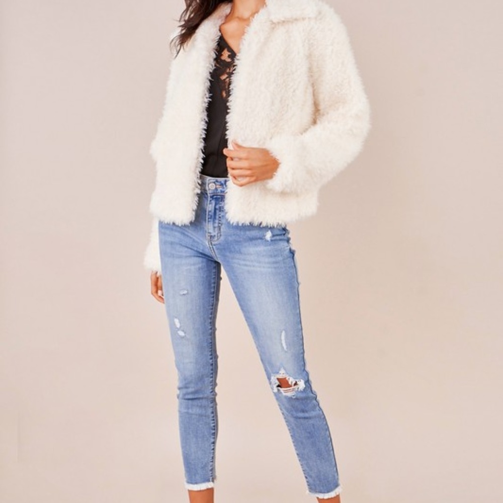 NWT Faux Fur Jacket - Picture 4 of 5